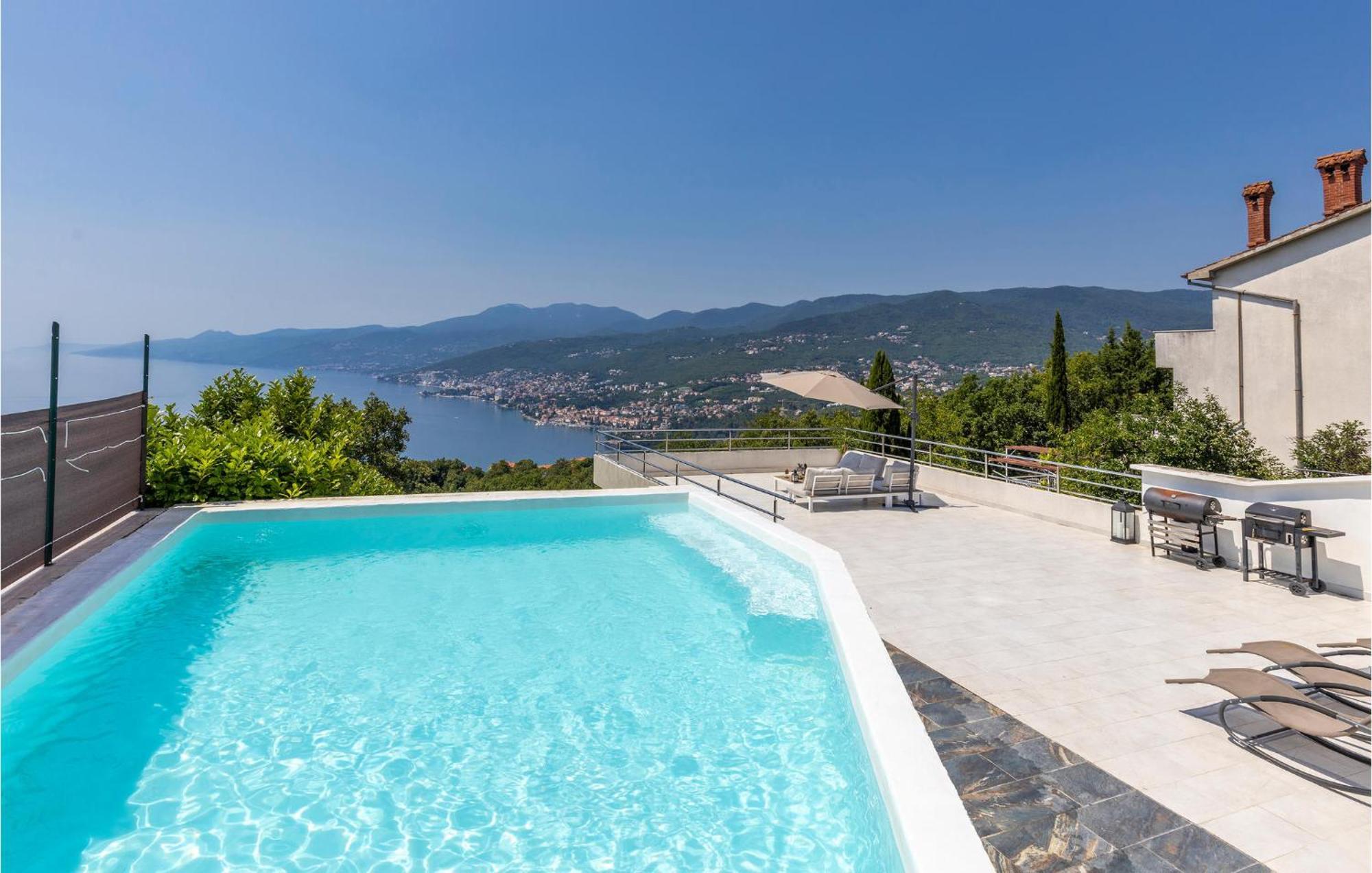 Amazing Apartment In Rijeka With Wifi Exterior photo