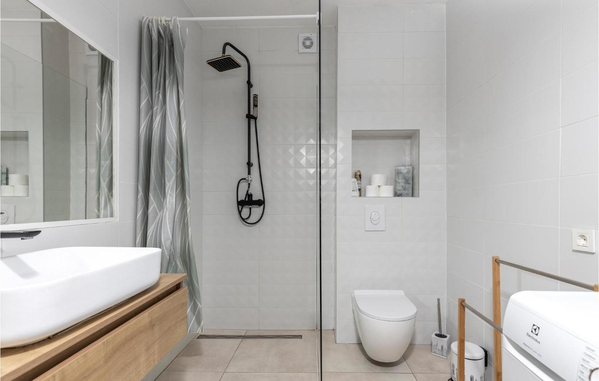 Amazing Apartment In Rijeka With Wifi Exterior photo
